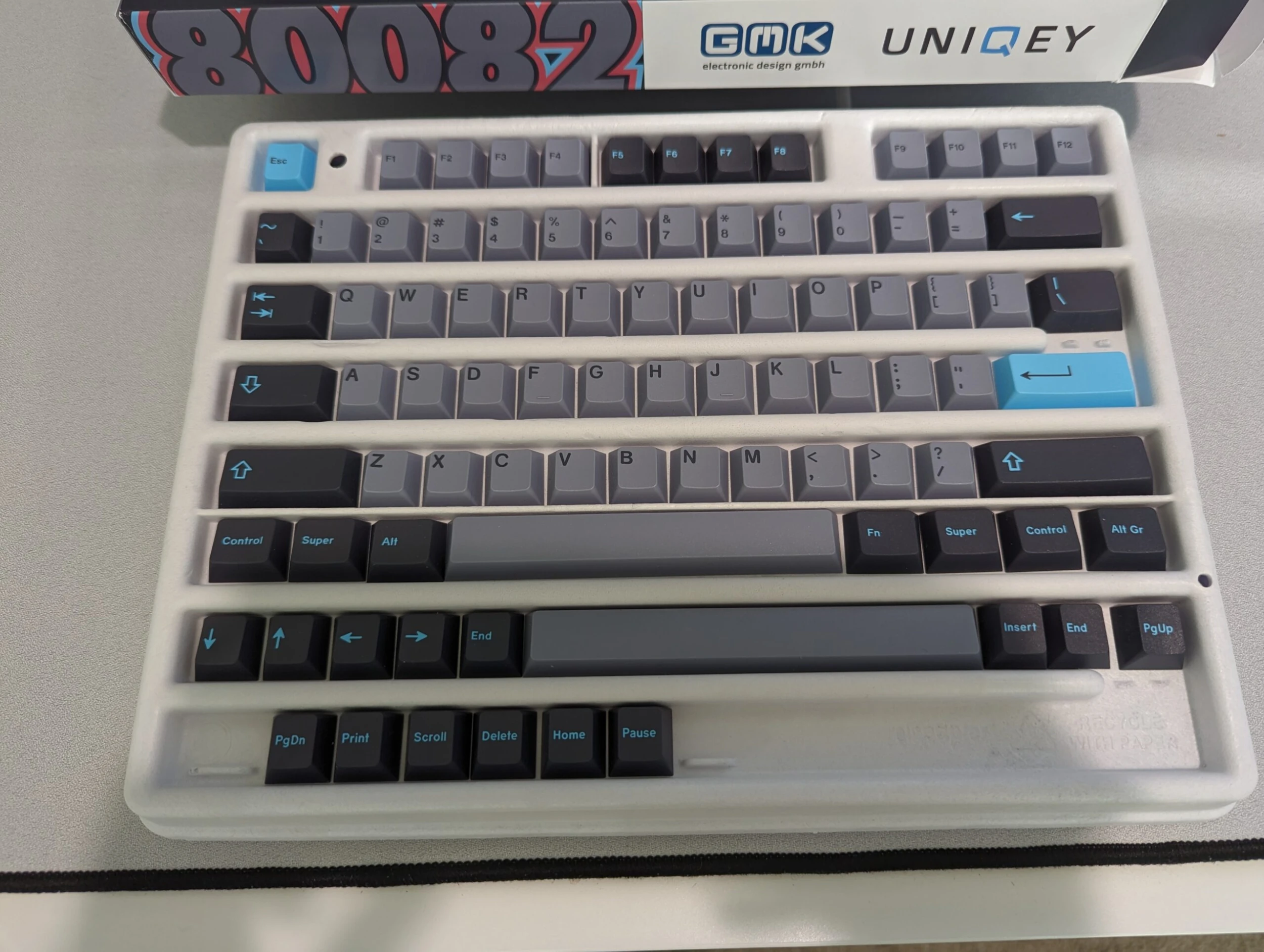 None GMK 80082 BLOO Base Kit + Spacebar Kit + Modern Icon Mods Kit - Image 2